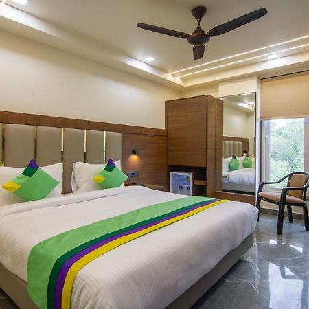 Treebo Royal Comfort นิวเดลี ภายนอก รูปภาพ